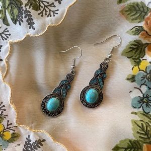 Beautiful Resin Turquoise Earrings 💕